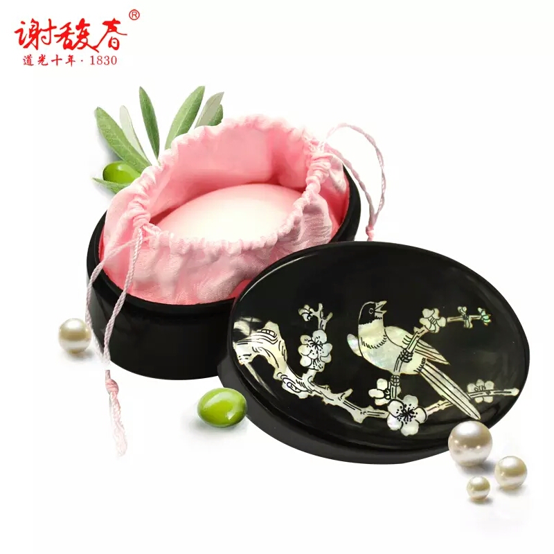 在我们疯狂剁手国际大牌之时,依然有许多国货凭借真材实