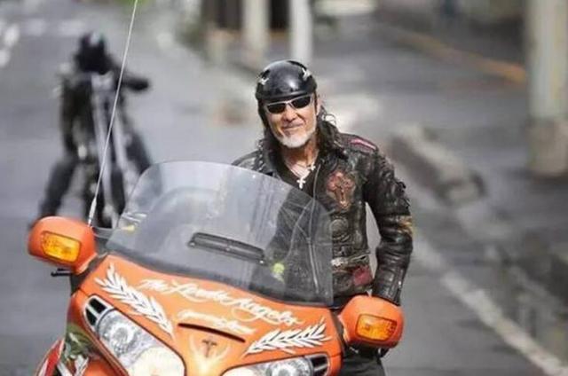 我去做过很多礼拜，却没见过酱婶的牧师