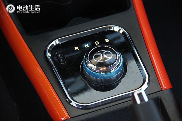 北汽ex260新能源蓝色,北汽新能源ex260区别