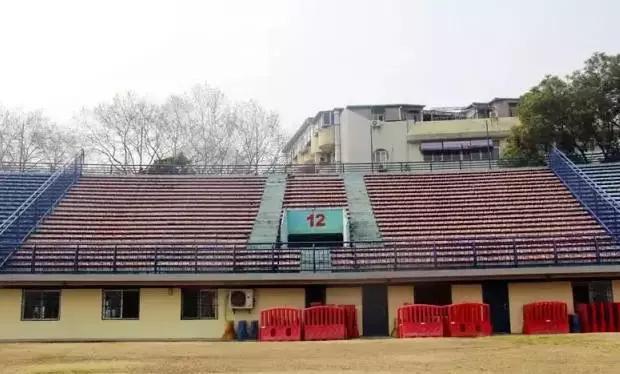 新华路武汉足球,武汉市江汉区新华路17号