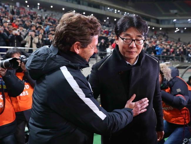 鸡年伊始中韩足球再碰撞上港博得头彩为抗韩之旅带来好运