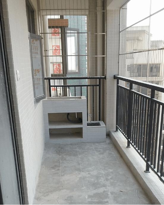 阳台上装洗手池,生活阳台装洗手池