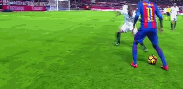 足坛门将精彩扑救诺伊尔,爆笑足球门将失误视频全集