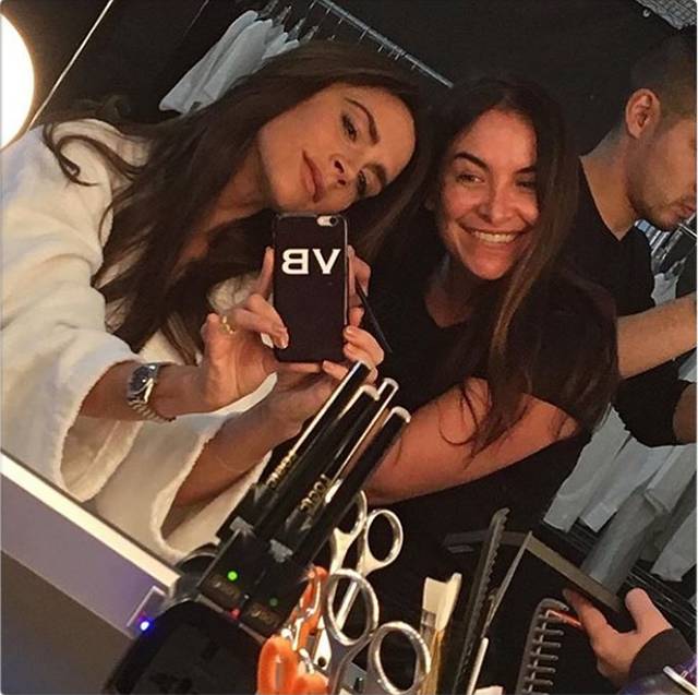 burberry看周冬雨视频,burberry黄色衣衫