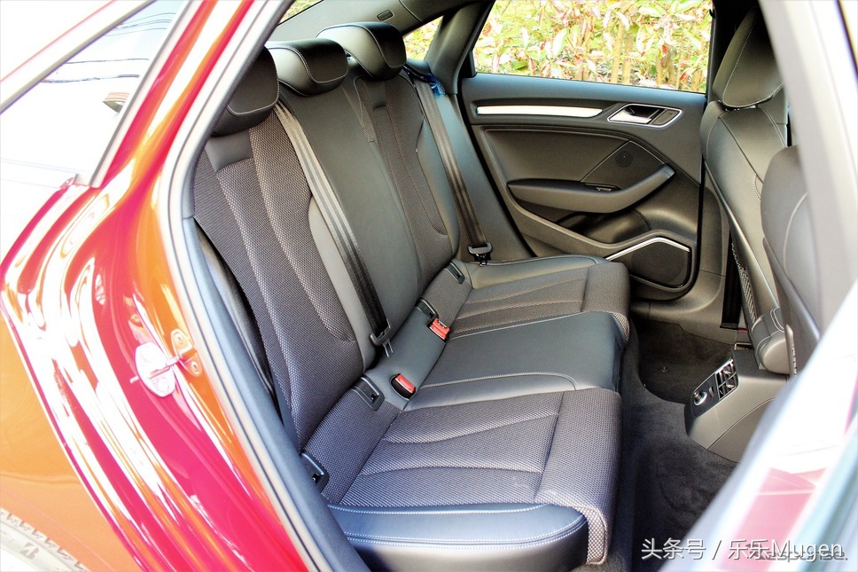 2018款奥迪a3sportback35运动型,全新奥迪a3外观精湛犀利只需13万