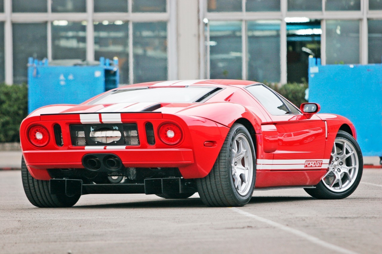 从赛道到街道开车乐趣,福特gtvs保时捷911