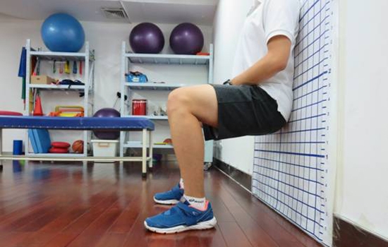 为什么骑自行车发力膝盖特别疼,为什么骑自行车伤膝盖