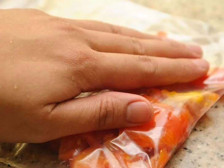 冷藏过的西红柿怎么快速去皮,怎样冷冻西红柿的小妙招