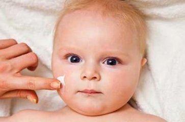 婴儿有湿疹是妈妈怀胎造成的吗,婴儿湿疹妈妈可以喝金银花水吗