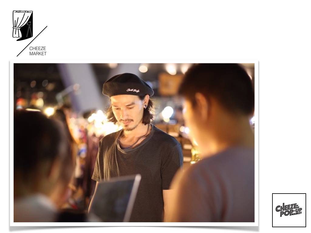 在曼谷,人妖+精油按摩文化市集