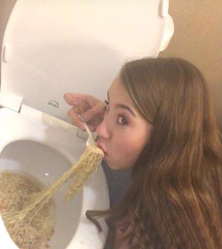 妹子，你这口味也太重了吧