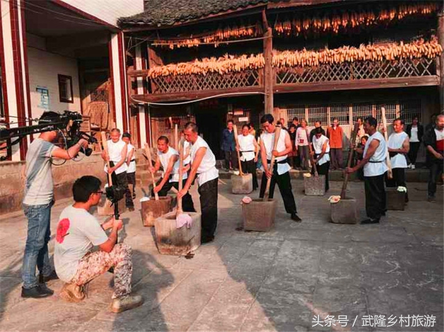 重庆武隆羊角油菜花,三月油菜花风景