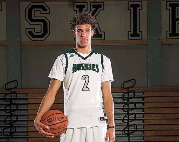 17年库里詹姆斯对比,17年库里vs詹姆斯