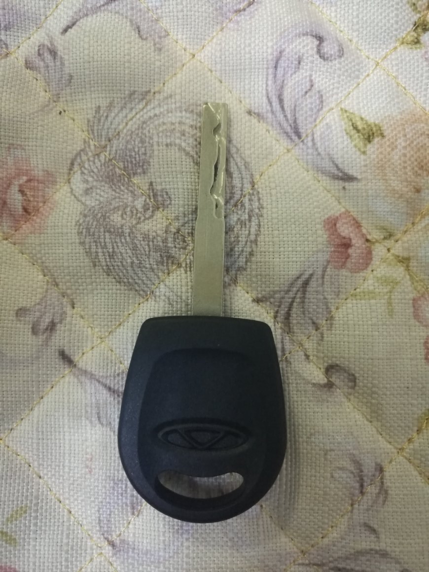 遥控汽车钥匙怎么组装,奇瑞自己配车钥匙教程