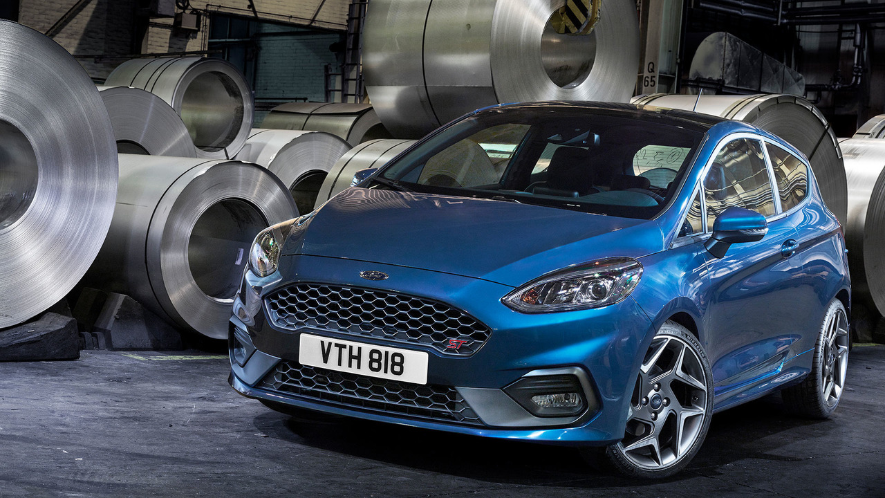 2013福特嘉年华s有什么区别,福特嘉年华st是后驱吗