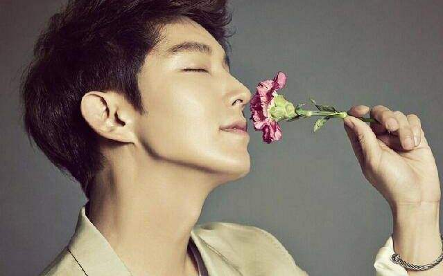 韩国10大男神颜值排名00后,韩国10大男神演员表