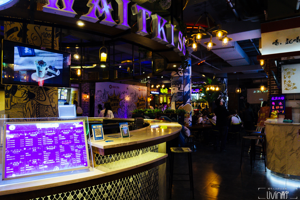 沉浸式逛南宁朝阳百货商店视频,南宁朝阳地下商业街人流