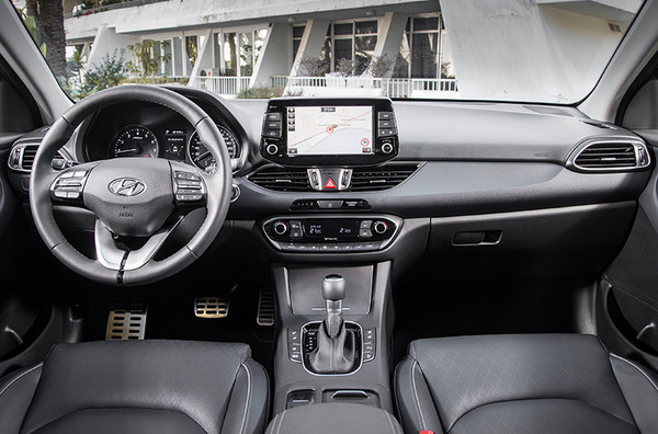 现代i30试驾视频图片,现代i30新车图解