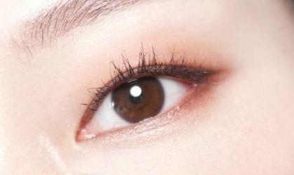 百元以内显色不飞粉的眼影测评,哪些百元内眼影百搭不出错