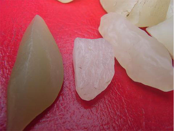 和田墨玉桃花石值钱吗,桃花石和田玉