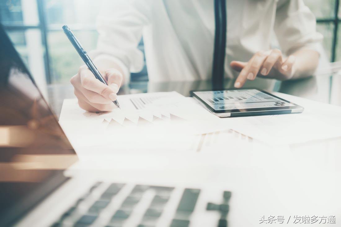 excel快速创建1000个word,excel如何把表格做成多选下拉列表