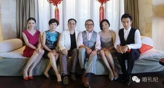 刘诗诗礼服陈妍希礼服,陈妍希陈晓婚礼母亲致辞