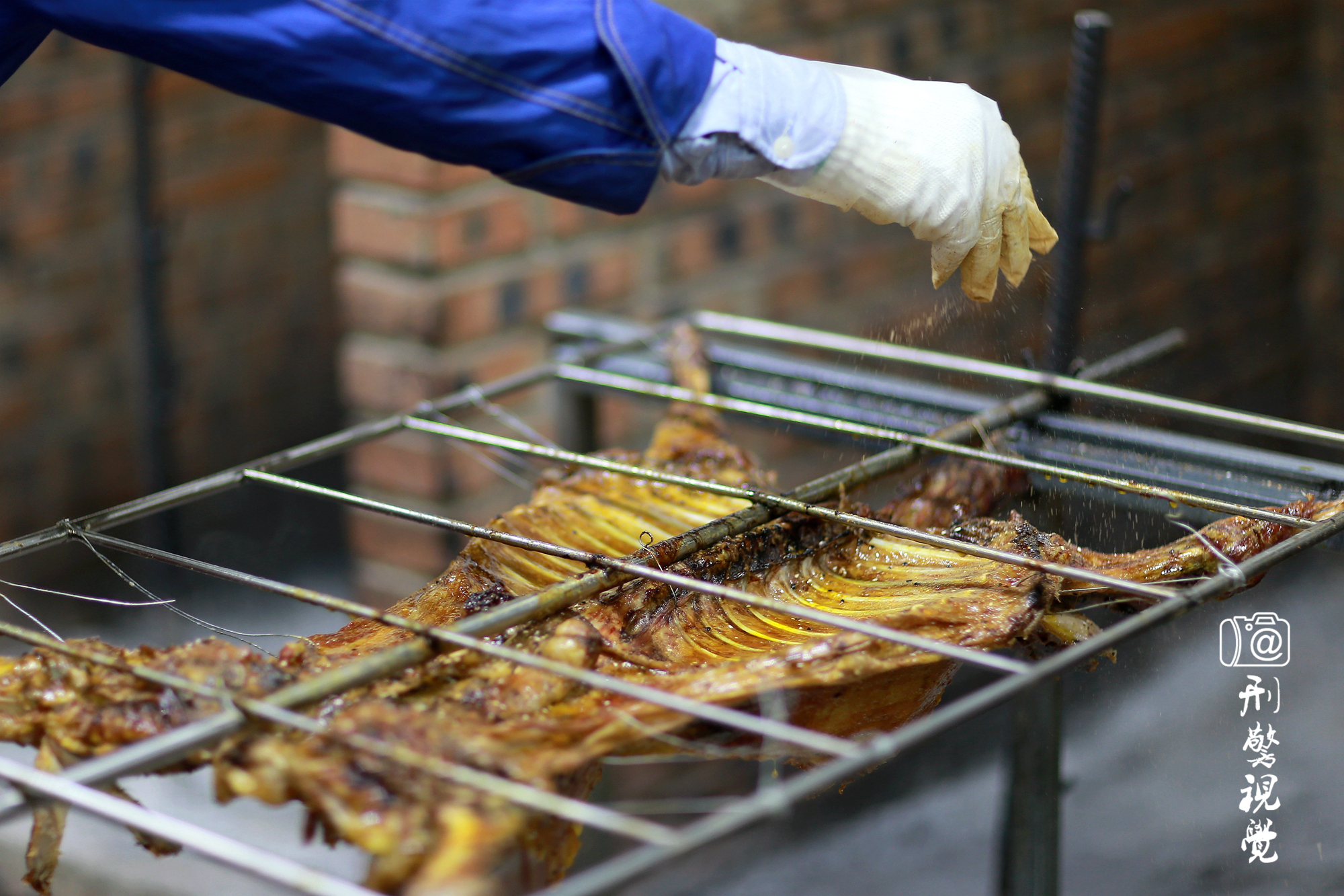 蒙古烤全羊的正宗配方,碳烤全羊的绝密配方