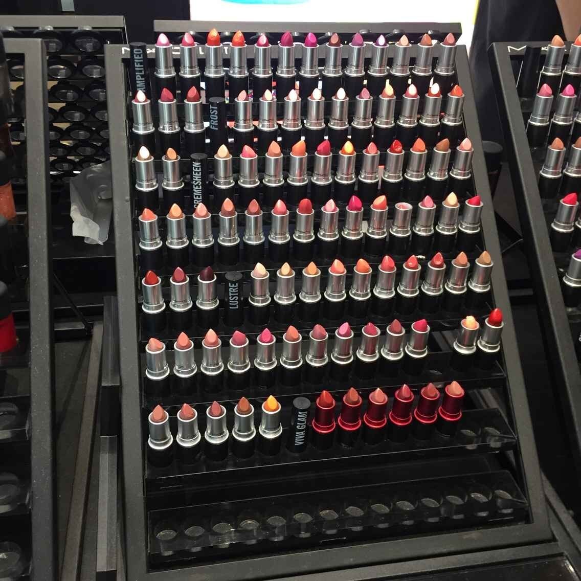 人生中第1支口红买什么颜色好,人生中第一管口红