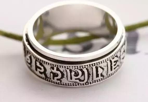 求婚戒指跟订婚戒指是一个意思吗,求婚戒指订婚戒指结婚戒指的区别