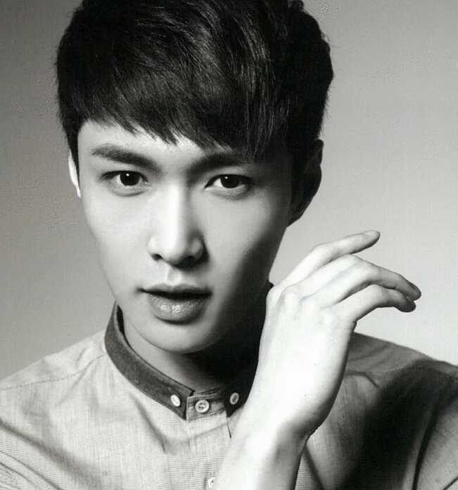 男士烫发2021流行发型,男士长脸型烫卷发发型图片