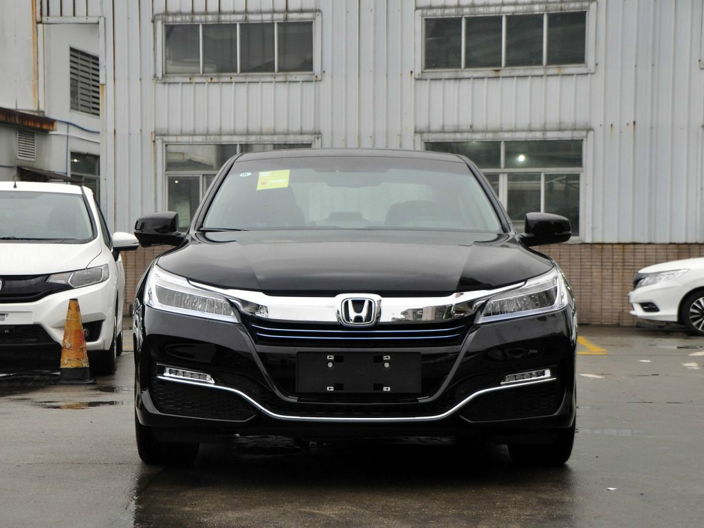 放弃本田雅阁选择了丰田凯美瑞,放弃凯美瑞雅阁选了阿特兹