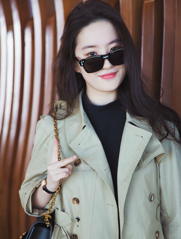 唐嫣巴黎时装周,唐嫣刘亦菲巴黎时装周