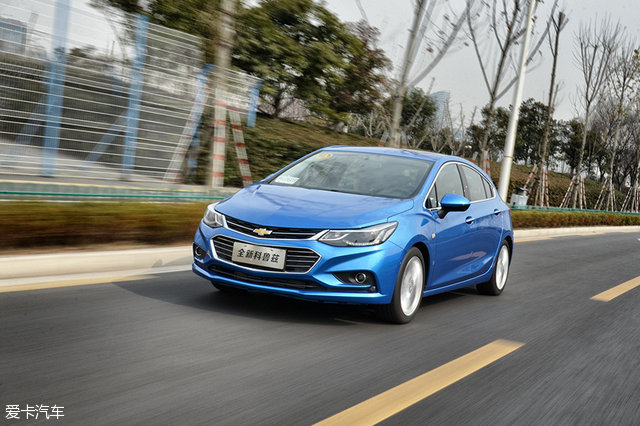 西安13年雪佛兰科鲁兹两厢,雪佛兰1.4t科鲁兹两厢二手车