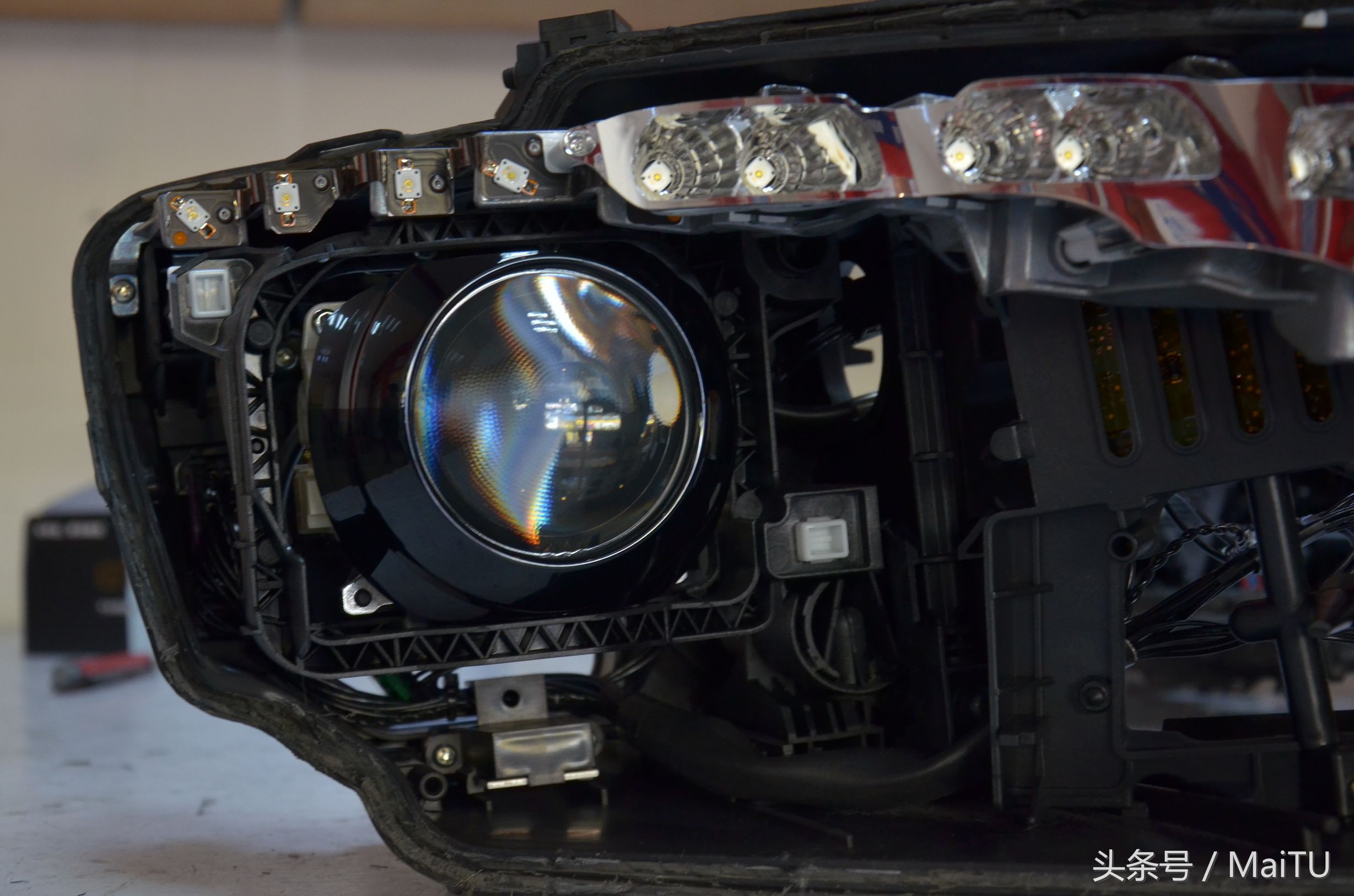 奥迪远光灯有多牛逼,奥迪灯果然名不虚传