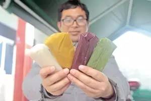 80后老师辞职回乡创业,80后教师辞职卖肉夹馍