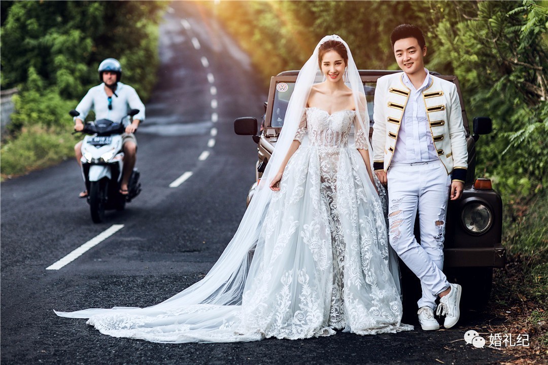 花2万拍婚纱照冤不冤,花了2万块钱拍婚纱照