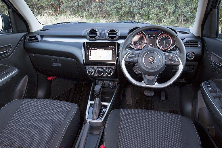 铃木雨燕2024款沉浸式体验,铃木雨燕1.5装机械增压