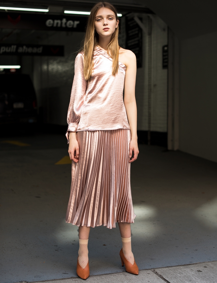 潮牌女装最时尚潮流,流行潮牌女装