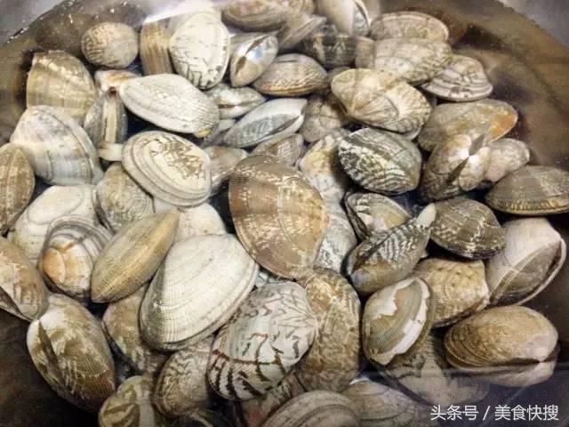 吃蛤蜊又吐又拉怎么办,吃蛤蜊有沙怎么办