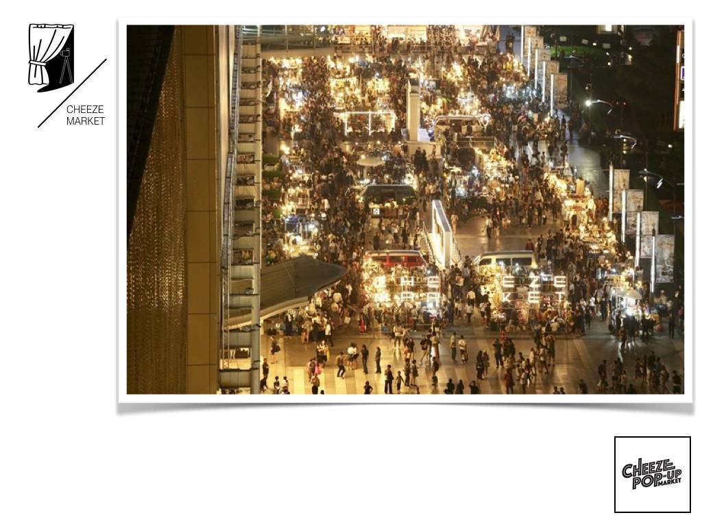 在曼谷,人妖+精油按摩文化市集