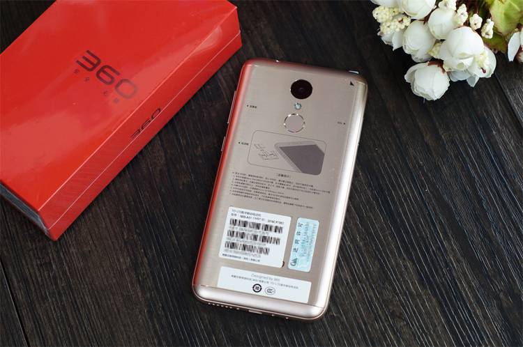 安全无畏的青年新旗舰——6G运存千元机360手机N5开箱测评