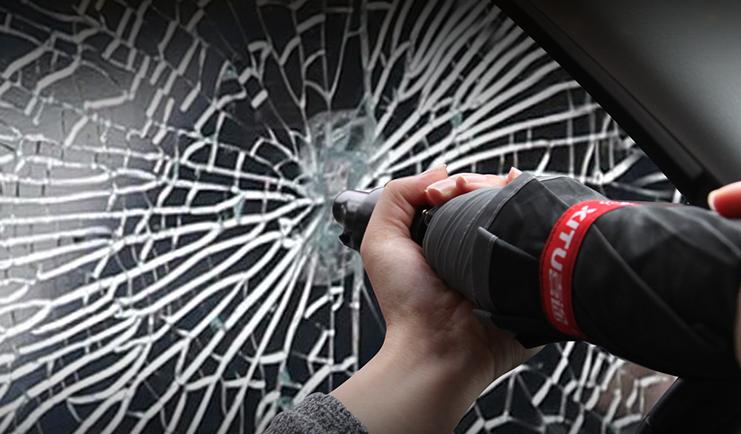 涨姿势!一把伞还能护卫生命安全,666666