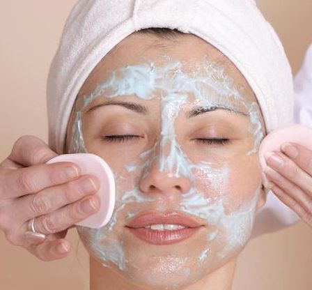 首选五种偏方祛痘印,顽固难消的长期痘印