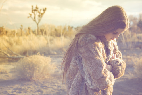 如果一个人不爱你了是什么感觉,当你一个人吃饭爱不爱就不重要了