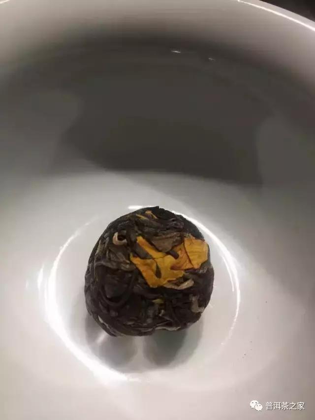 这才是普洱茶的正确做法,上热门普洱茶的花式喝法
