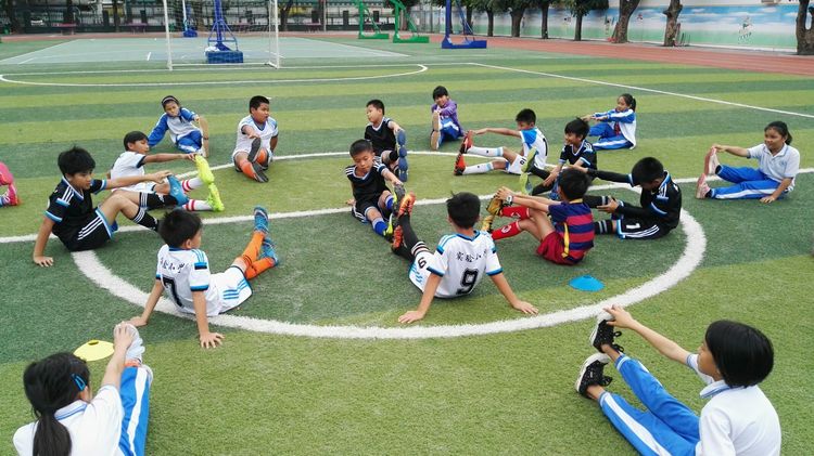 三亚市实验小学七彩光课程,三亚实验小学足球队