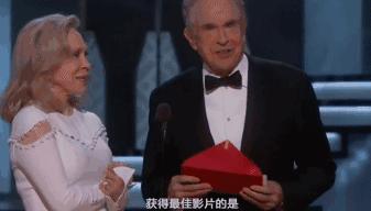 奥斯卡小金人每年都不一样吗,奥斯卡影帝小金人值多少钱