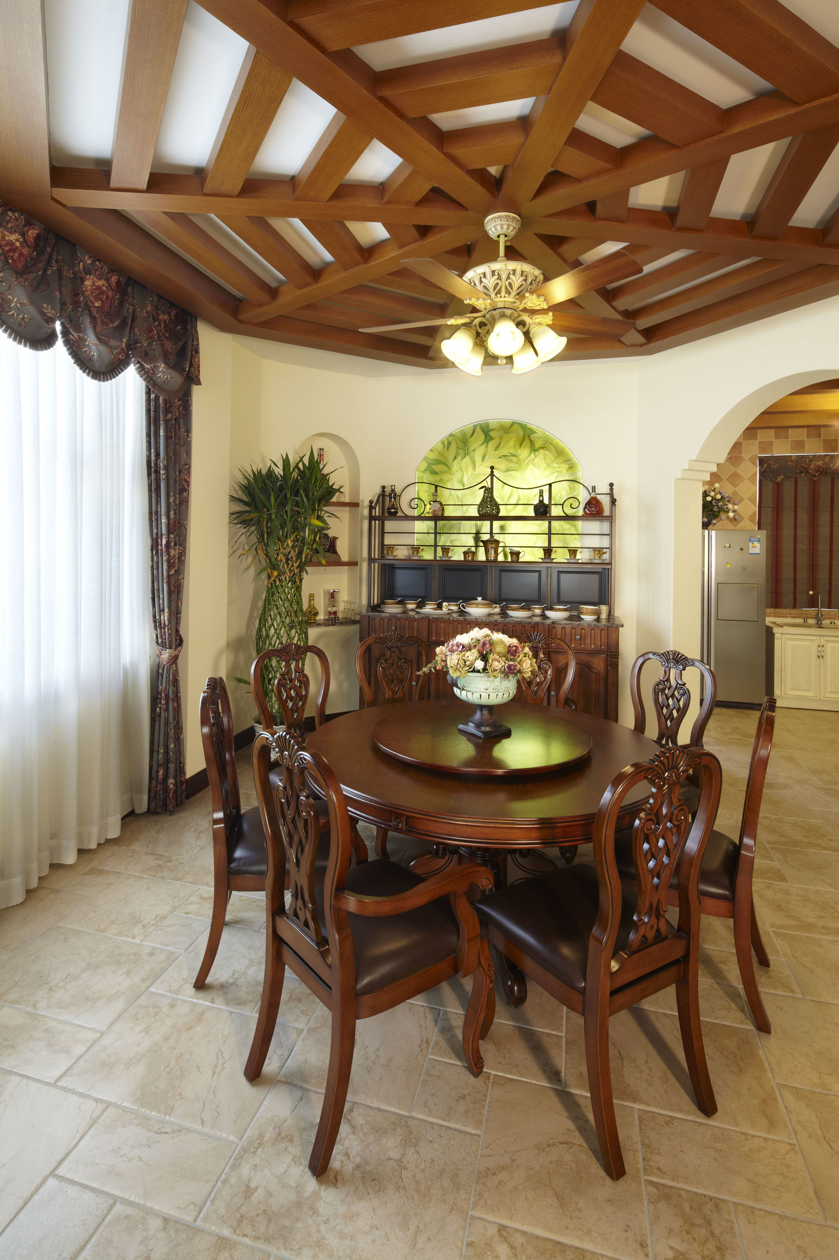 朋友总是夸我家装修好看,朋友来家里夸装修的好