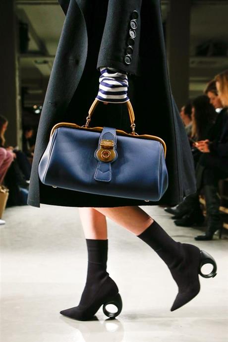 burberry2017春夏时装周,burberry时装周视频