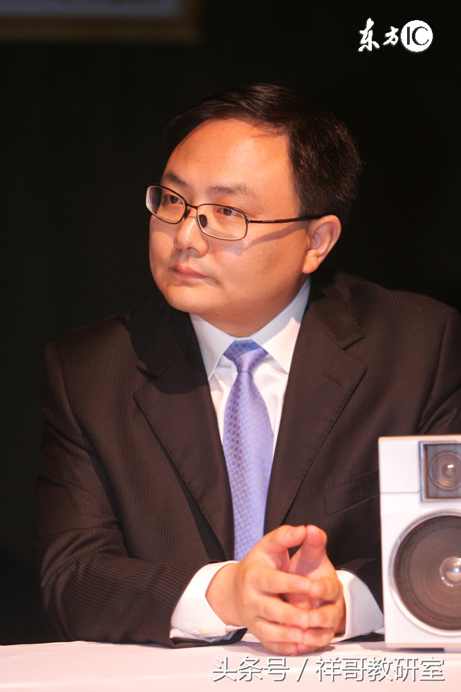 你肯定读不完，网媒学子整了篇关于“自媒体首富”罗振宇的长文